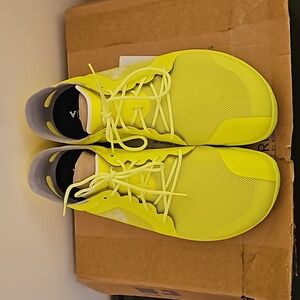 Revivo EU 47 ~US 13 brand new